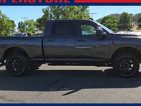 New 2026 RAM 3500 Laramie AWD/4WD image 9