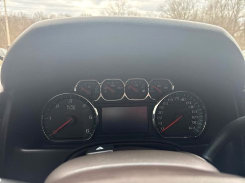 Used 2015 Chevrolet Suburban LTZ image 29