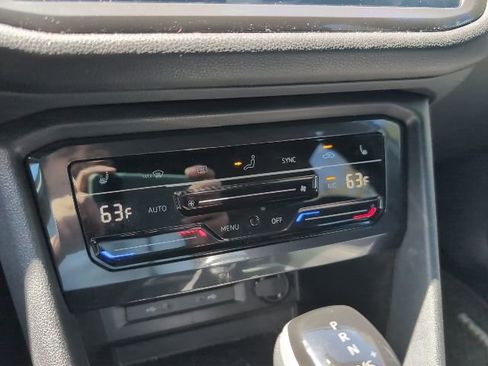 Used 2023 Volkswagen Tiguan SE R-Line image 19