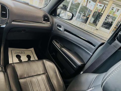 Used 2022 Chrysler 300 S RWD image 37