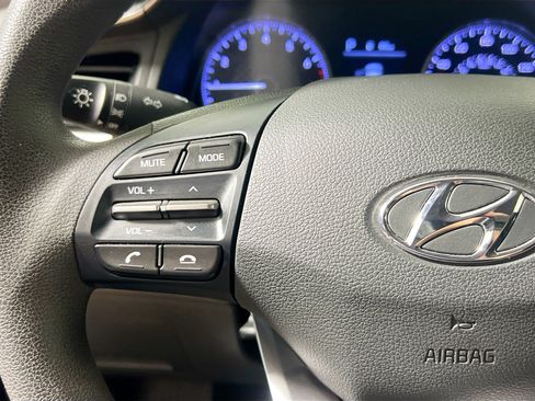 Used 2020 Hyundai Elantra SE w/ Cargo Package (C1) FWD image 18