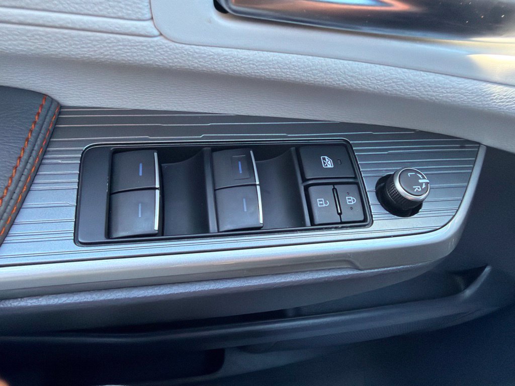 Used 2022 Toyota Sienna XSE AWD/4WD image 26