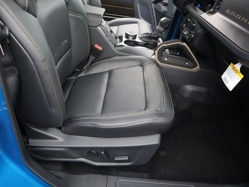 New 2025 Ford Bronco Badlands image 16