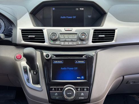 Used 2016 Honda Odyssey SE image 22