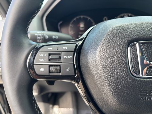 Used 2025 Honda Civic Sport image 29