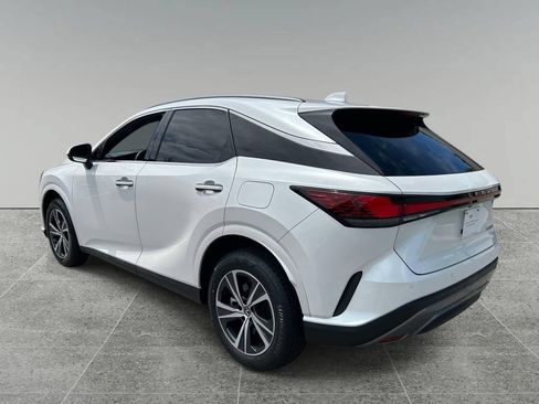 Used 2024 Lexus RX 350 Premium w/ Accessory Package (Z1) FWD image 3