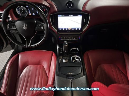 Used 2021 Maserati Ghibli S image 17