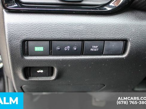 Used 2025 Nissan Sentra SV w/ All-Weather Package image 31