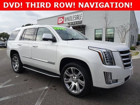 Used 2017 Cadillac Escalade Premium Luxury image 1