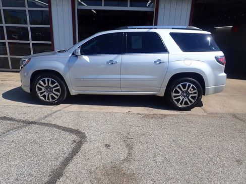 Used 2014 GMC Acadia Denali AWD/4WD image 18