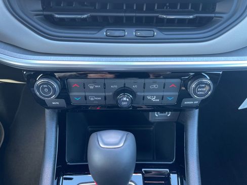 New 2026 Jeep Compass Limited image 21