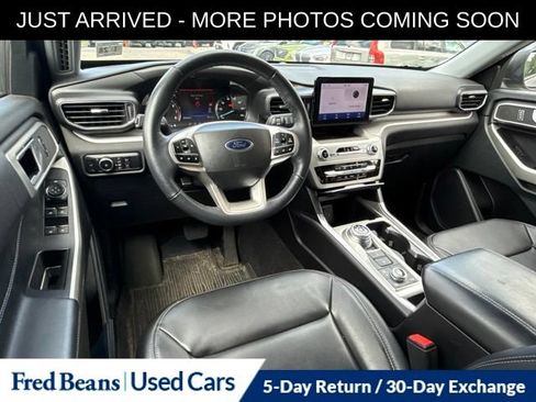 Used 2023 Ford Explorer XLT w/ Equipment Group 202A AWD/4WD image 15