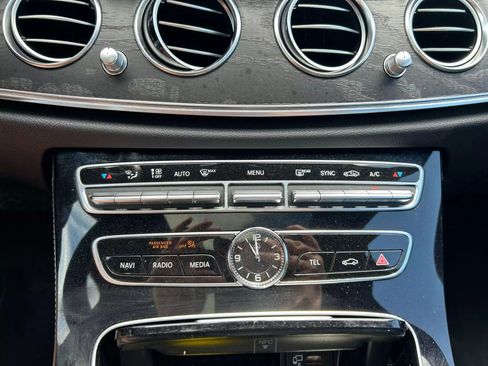 Used 2017 Mercedes-Benz E 300 image 20