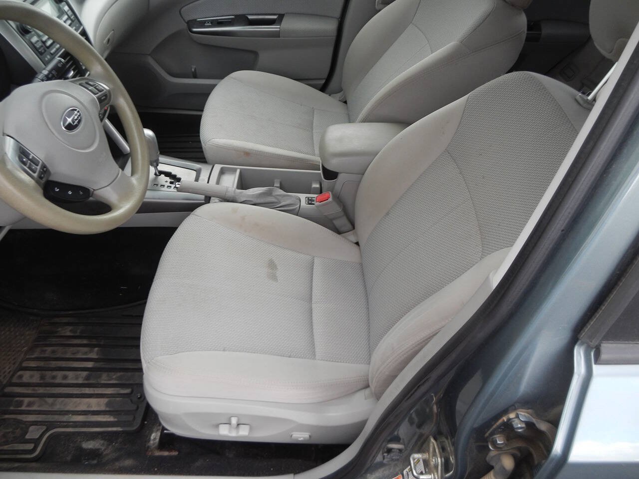 Used 2013 Subaru Forester 2.5X Premium w/ All-Weather Pkg AWD/4WD image 26