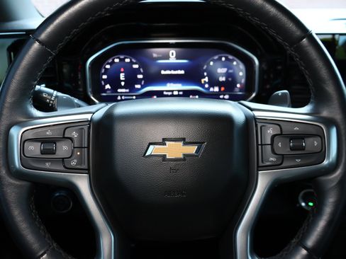 Used 2022 Chevrolet Silverado 1500 LTZ w/ LTZ Convenience Package II AWD/4WD image 15