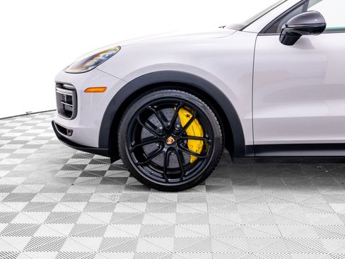 Certified 2022 Porsche Cayenne Turbo GT AWD/4WD image 36