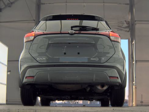 Used 2024 Nissan Kicks SV FWD image 17
