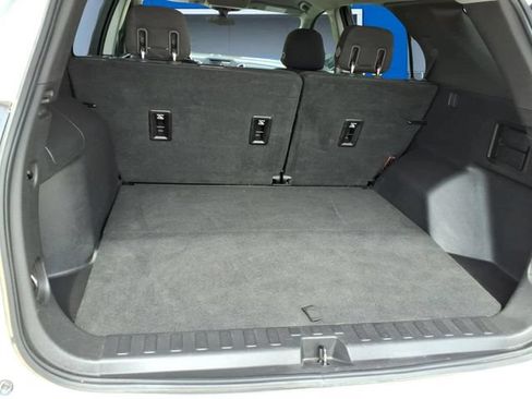 Used 2019 Chevrolet Equinox LT FWD image 21