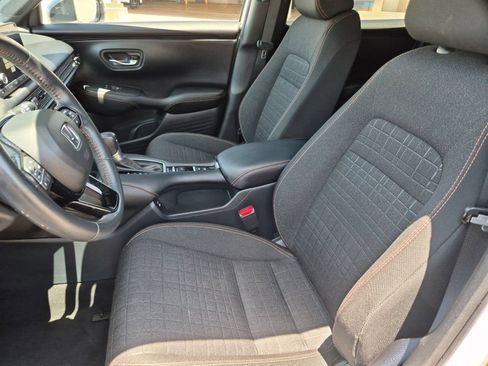 Used 2024 Honda HR-V Sport image 26