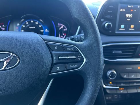 Used 2019 Hyundai Santa Fe SEL image 18