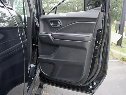 Used 2018 Honda Ridgeline RTL-E image 36
