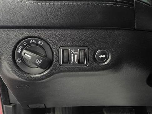 Used 2019 Dodge Charger R/T w/ Plus Group image 13