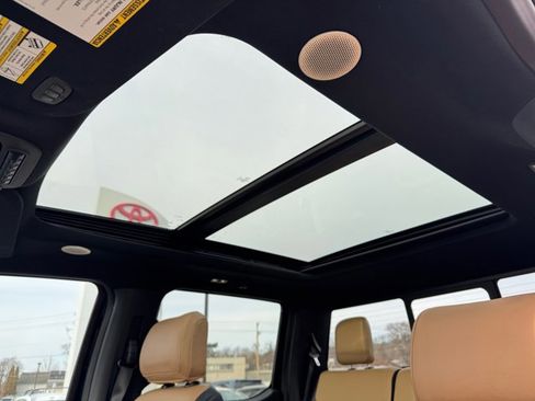 Used 2024 Ford F250 Lariat w/ Lariat Ultimate Package image 30