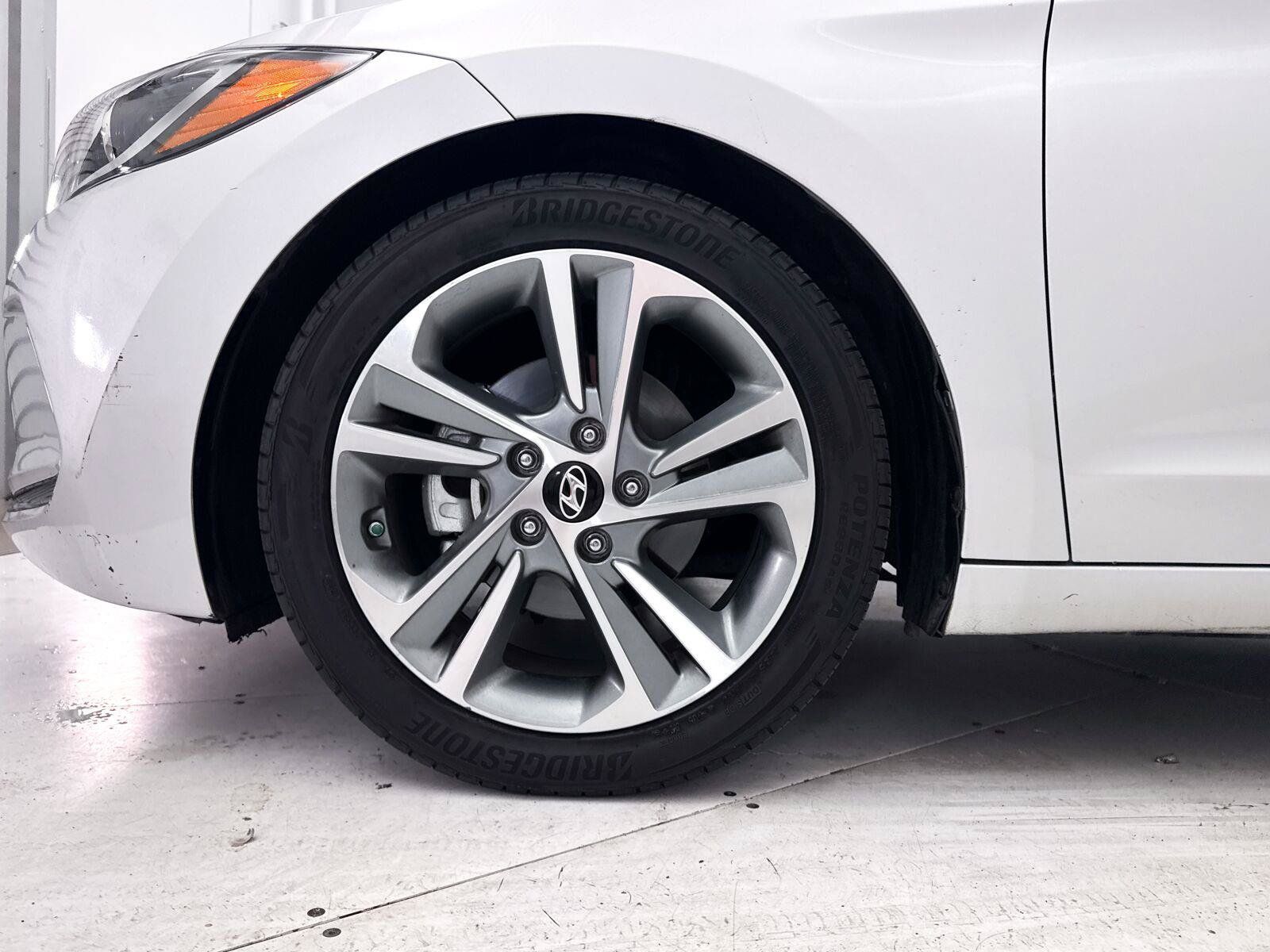 Used 2017 Hyundai Elantra Limited FWD image 14