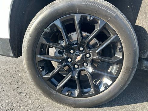 Used 2023 Chevrolet Tahoe High Country AWD/4WD image 4