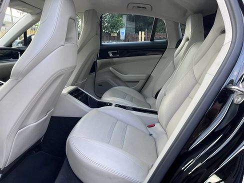 Used 2017 Porsche Panamera w/ Premium Package RWD image 13