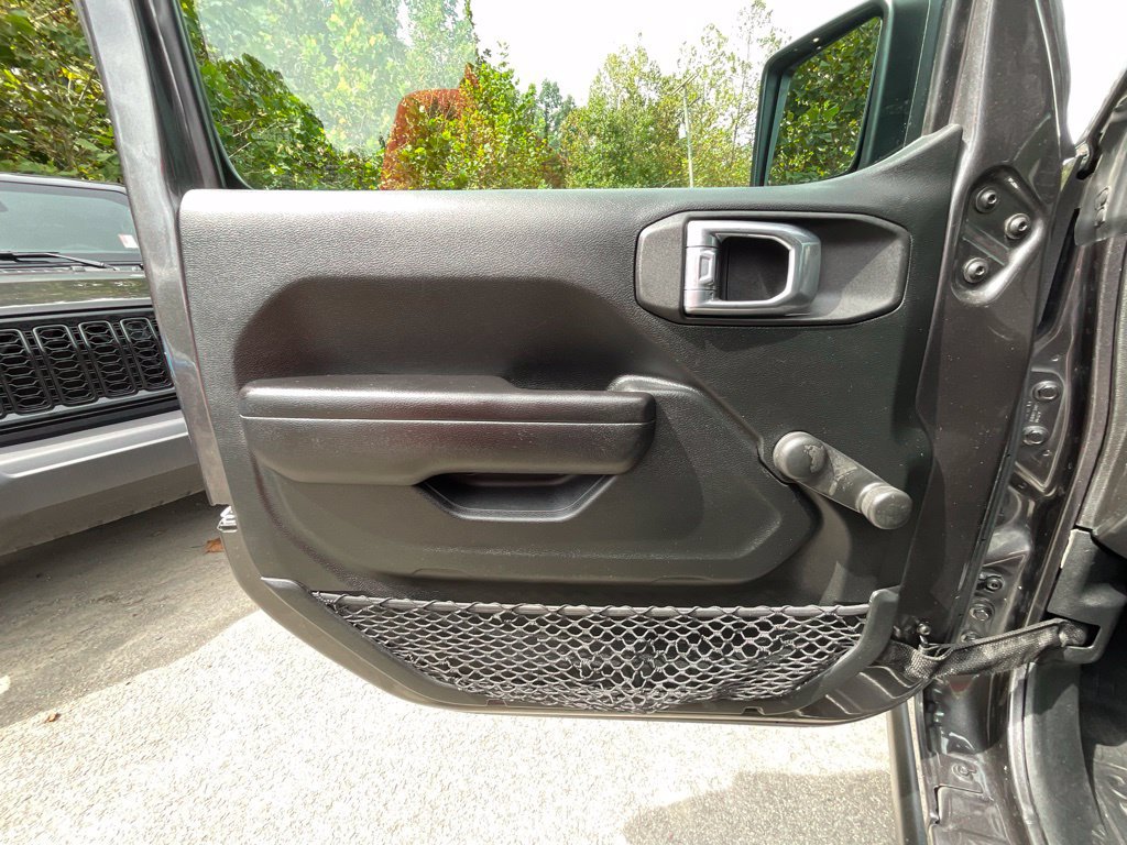 Used 2021 Jeep Gladiator Sport AWD/4WD image 8