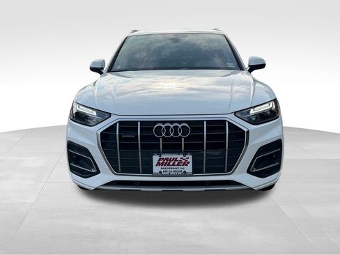 Certified 2023 Audi Q5 2.0T Premium w/ Convenience Package AWD/4WD image 2