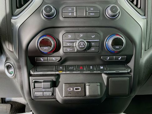 Used 2021 Chevrolet Silverado 1500 RST AWD/4WD image 22