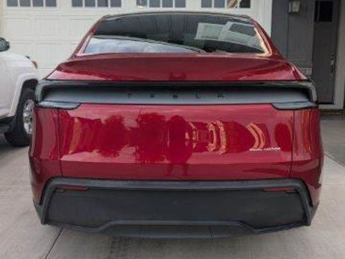 Used 2026 Tesla Model Y AWD image 3