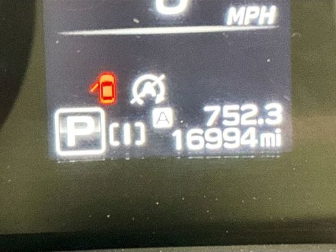 Certified 2025 Subaru Forester Premium image 15