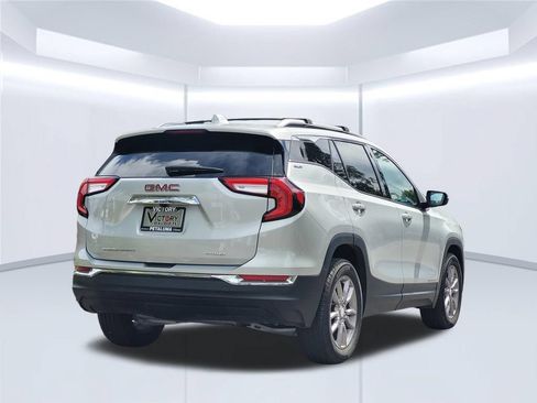 Used 2022 GMC Terrain SLT w/ Infotainment Package II AWD/4WD image 5