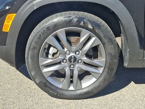 Used 2023 Kia Seltos LX image 8