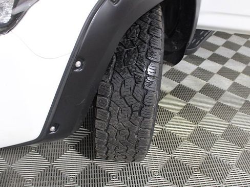 Used 2018 Toyota 4Runner TRD Off-Road Premium image 18