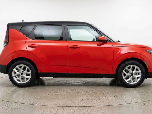 Used 2025 Kia Soul LX w/ LX Technology Package image 8
