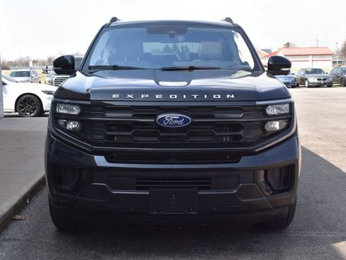 Used 2025 Ford Expedition Max Active AWD/4WD image 13
