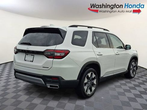 Certified 2023 Honda Pilot Touring image 6