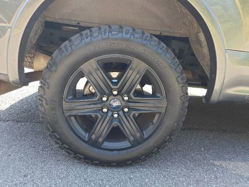 Used 2018 Ford F150 Lariat w/ Equipment Group 502A Luxury AWD/4WD image 4