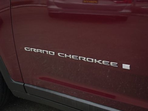 Used 2023 Jeep Grand Cherokee L Laredo AWD/4WD image 28