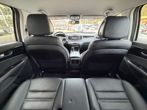 Used 2016 Kia Sorento EX image 18
