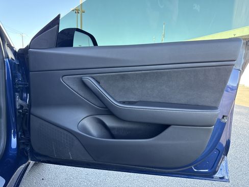 Used 2018 Tesla Model 3 Long Range image 43