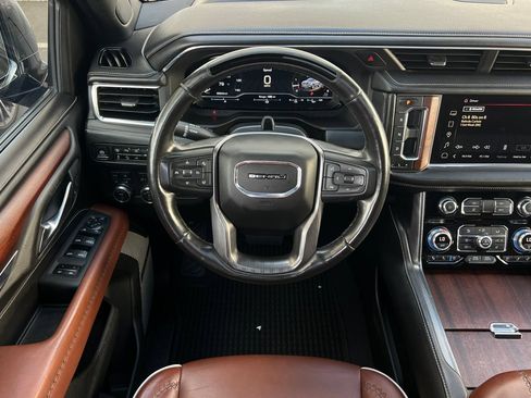 Used 2023 GMC Yukon Denali Ultimate AWD/4WD image 18