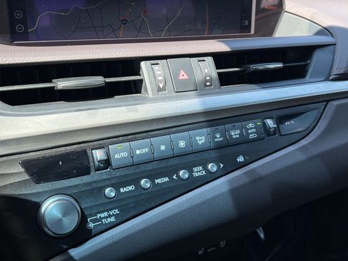 Used 2021 Lexus ES 250 w/ Premium Package AWD/4WD image 18