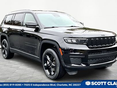 Used 2023 Jeep Grand Cherokee L Laredo