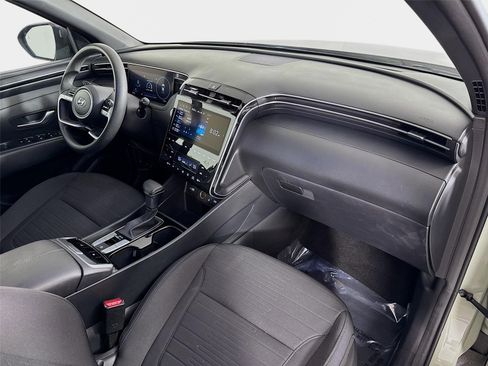 Certified 2024 Hyundai Santa Cruz SEL w/ Activity Package image 29