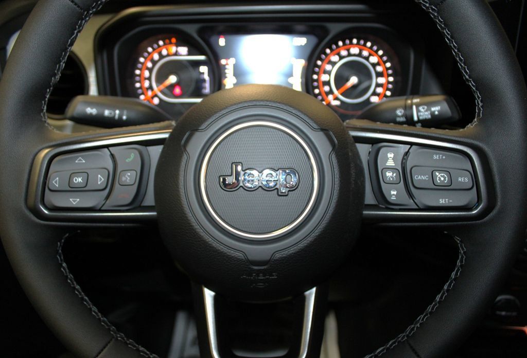 New 2026 Jeep Gladiator Sport AWD/4WD image 11